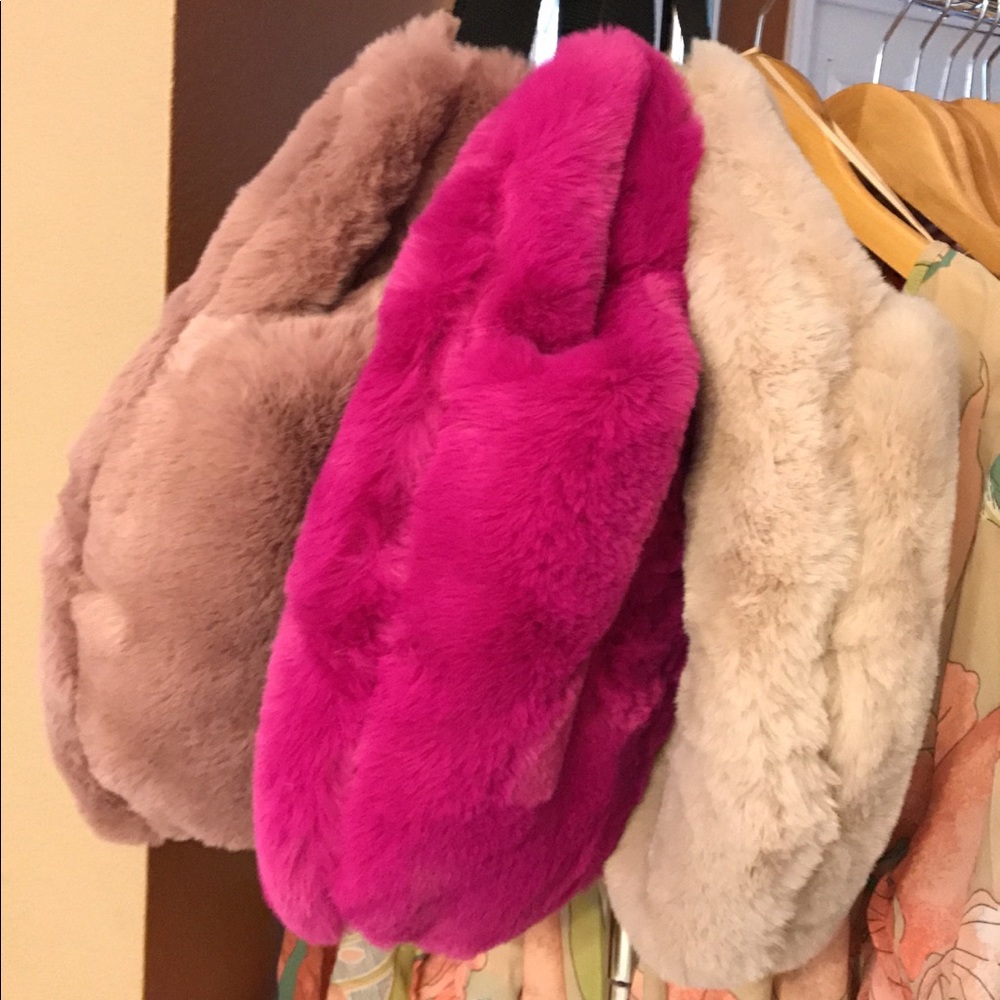 Oversized Fur Fanny Bag Hand Warmer Muff Bag HOT😍